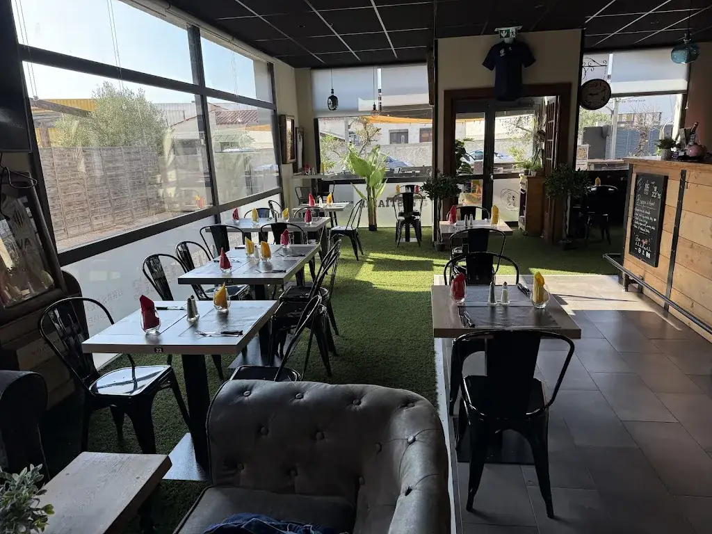 O'Vestiaire_Saint-Estève_slider_image_1