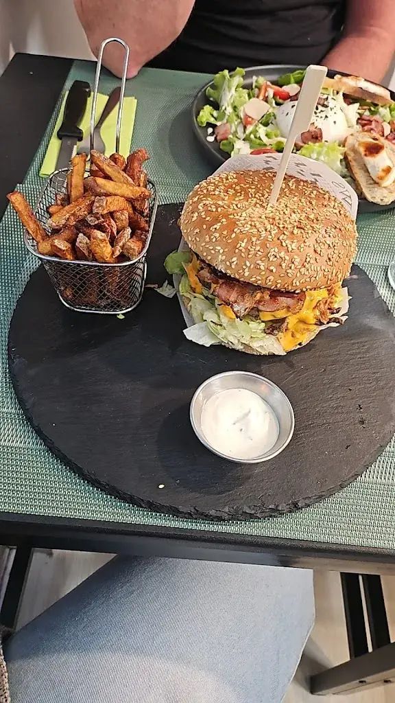 martinez alexandre_Chez Brooke_Saint-Estève_review