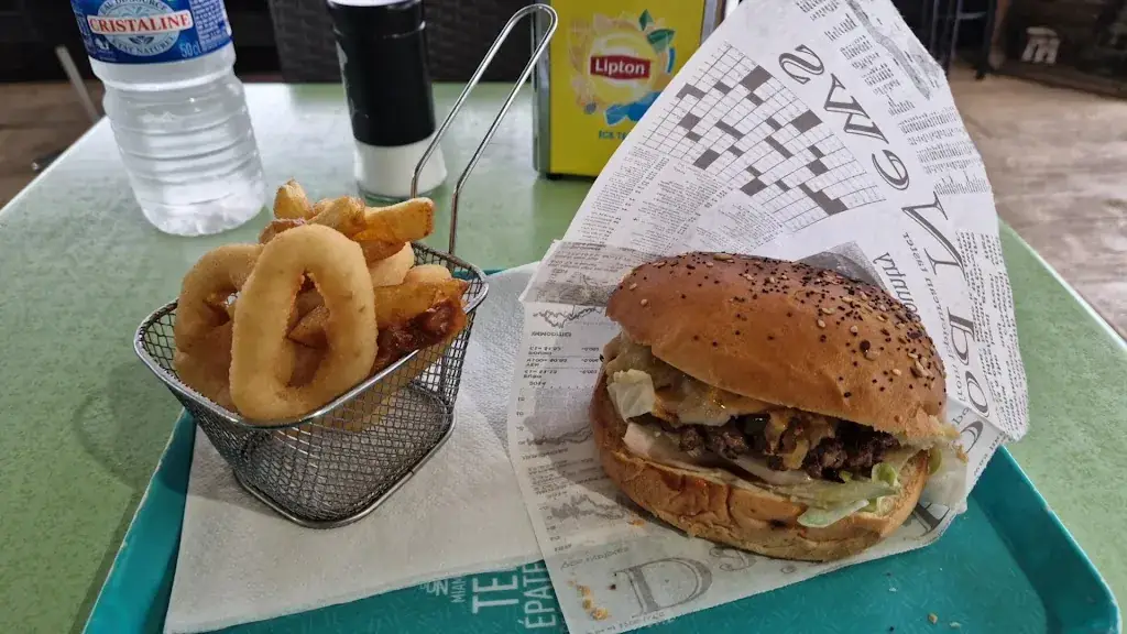 Chez Brooke_Saint-Estève_slider_image_2