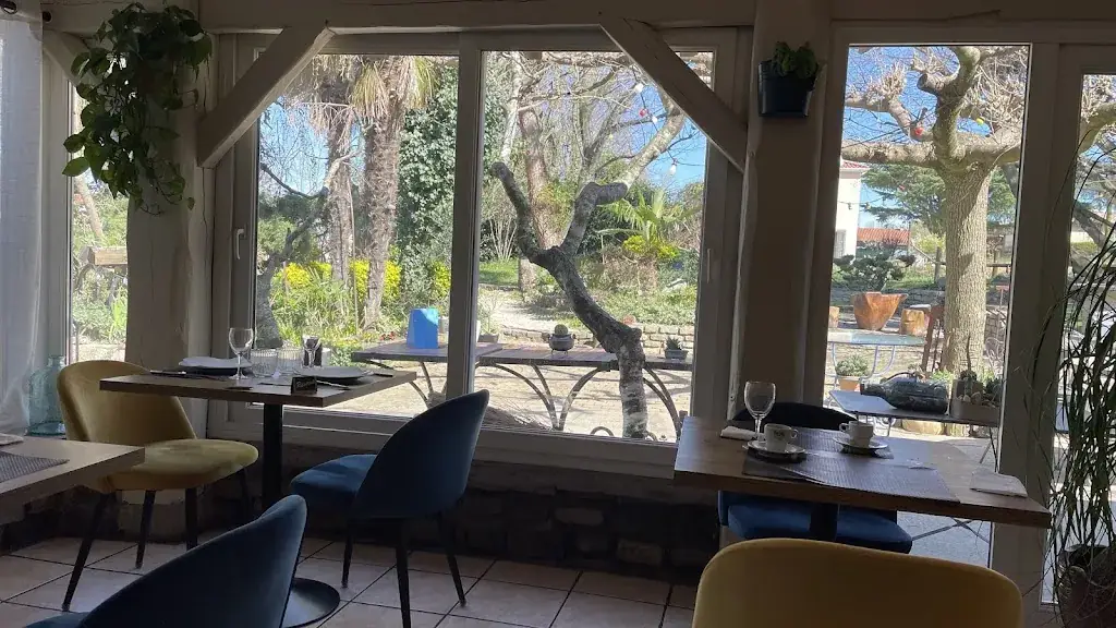 Christophe Pautrot Graphiste Print / Digital_la Campagnarde_Simandres_review