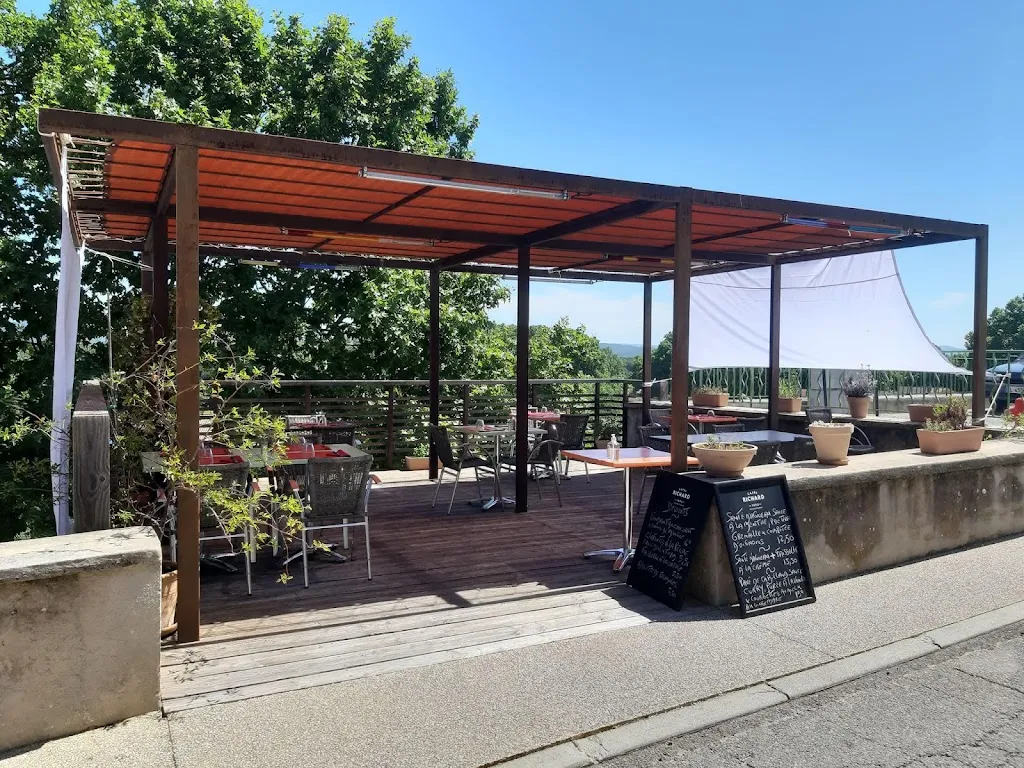 La table d'Esteve_Saint-Estève-Janson_slider_image_3