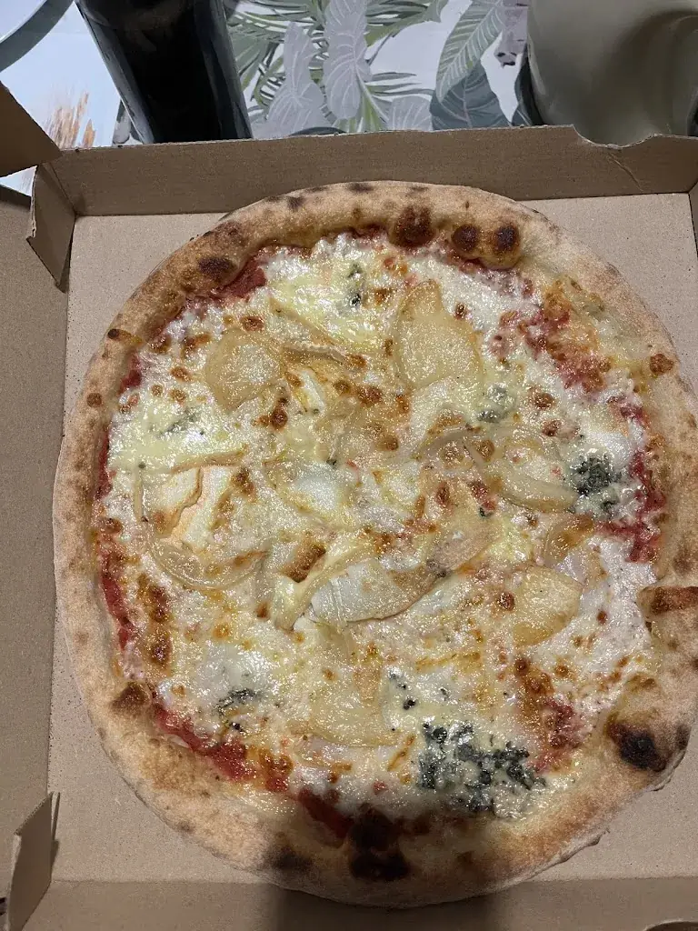 Dennis Dennis_PIZZA i BACOS_Saint-Estève_review