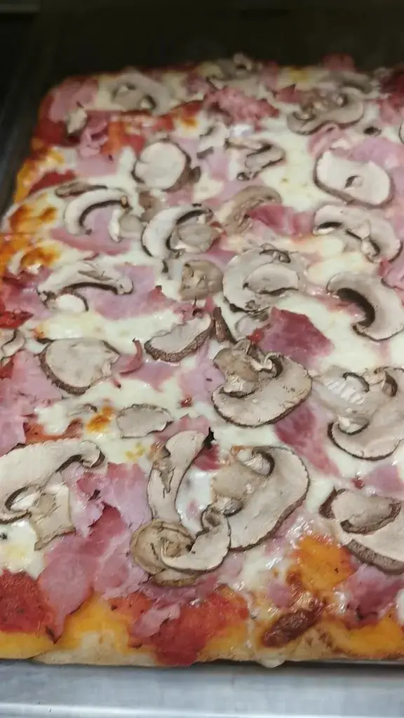 PIZZA i BACOS_Saint-Estève_slider_image_2