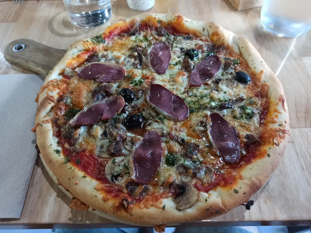 Royal Pizzas_Saint-Estève_slider_image_2