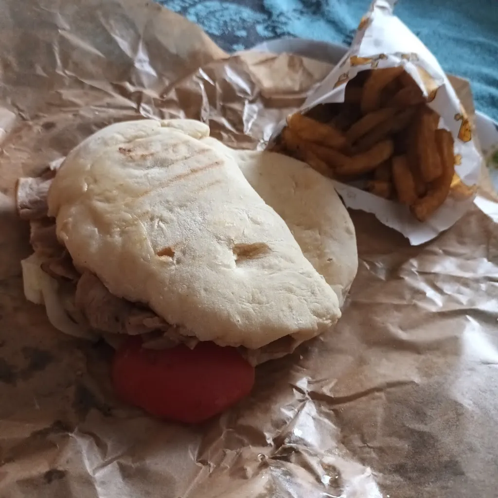 Rinaldo Pizza_Saint-Génis-des-Fontaines_slider_image_3