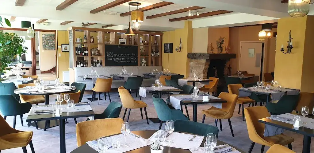 Hotel Le Lion d'Or_d'Aubrac_slider_image_1