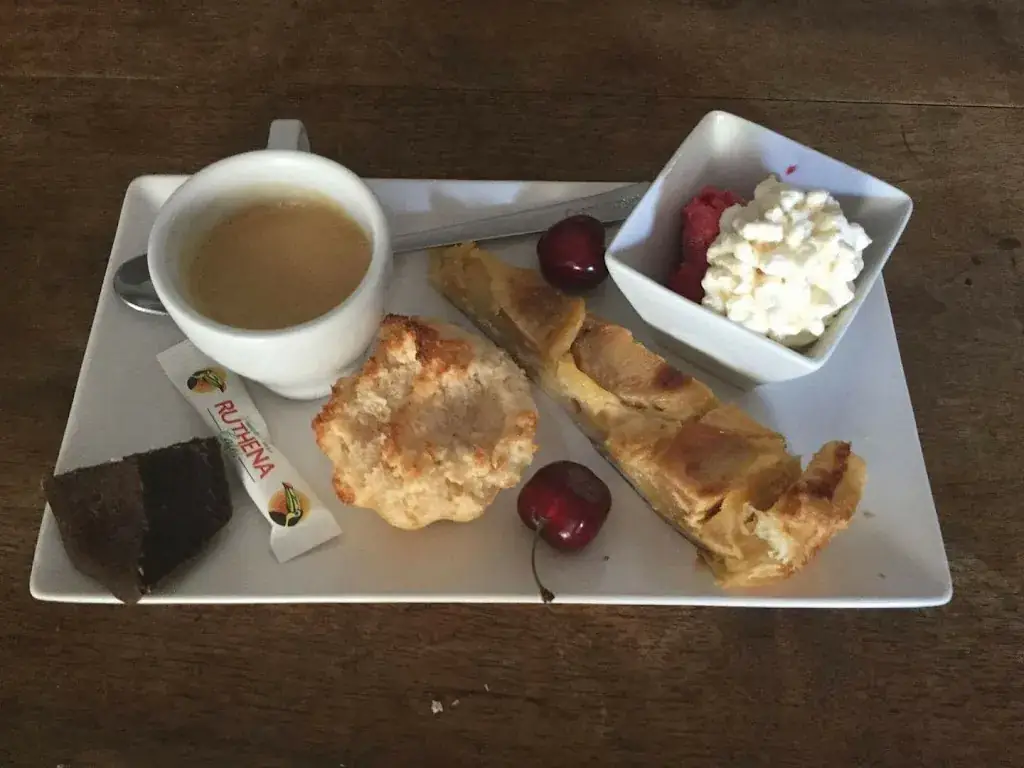 Crêperie chez Antoinette_d'Aubrac_slider_image_2