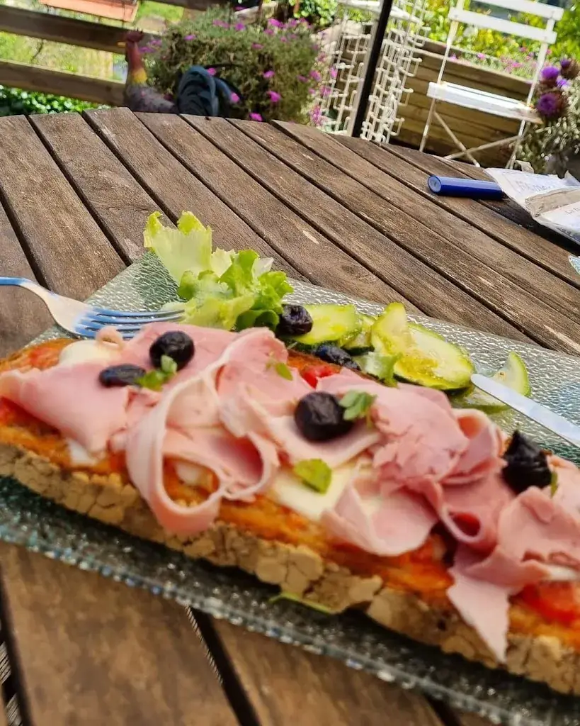 Le Bistrot des Amis_Comprégnac_slider_image_3