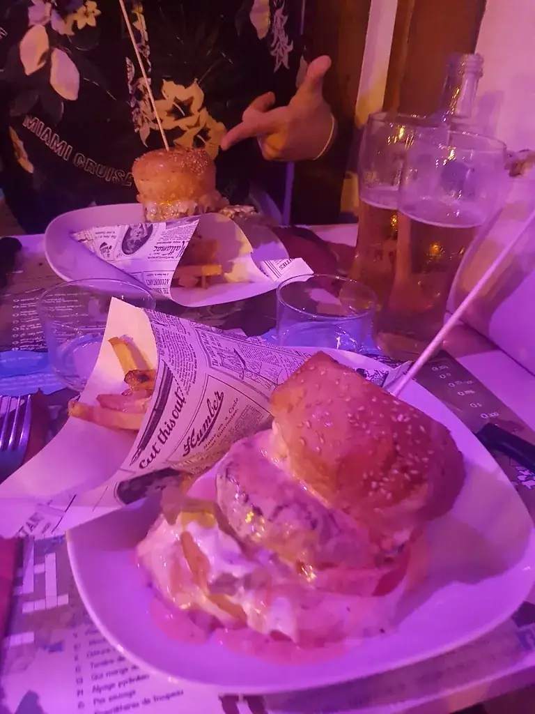 Maria c_Hipster-Café_Saint-Gaudens_review