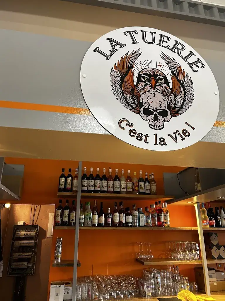 Bar Restaurant - La Tuerie restaurant in Saint-Hilaire-de-Brethmas