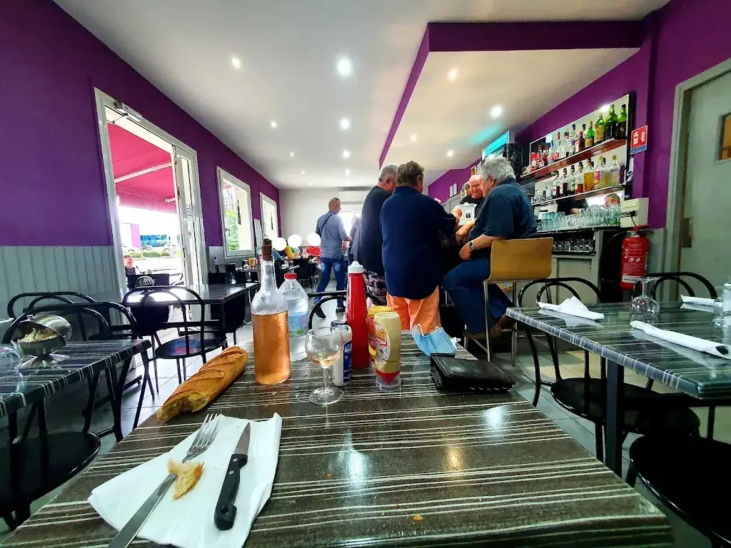 Christophe B_Bar de la plaine_Saint-Hilaire-de-Brethmas_review