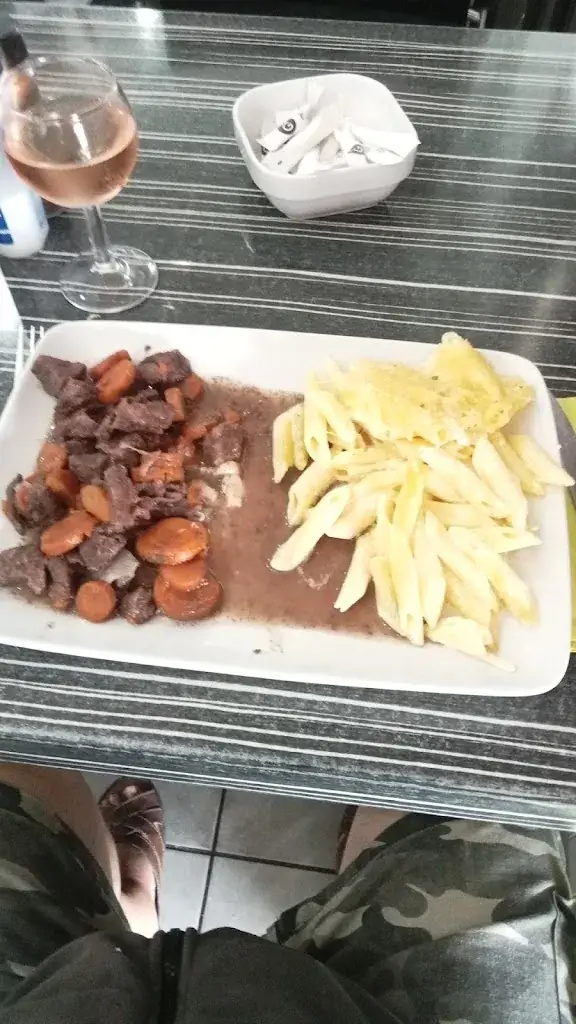 Jorge rodrigues Eltir_Bar de la plaine_Saint-Hilaire-de-Brethmas_review