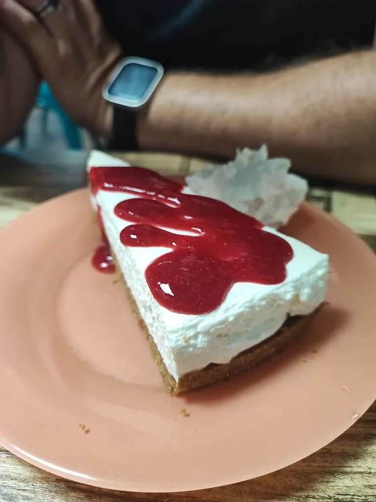 Charlotte Cherpy_L'à coté_Maurs_review