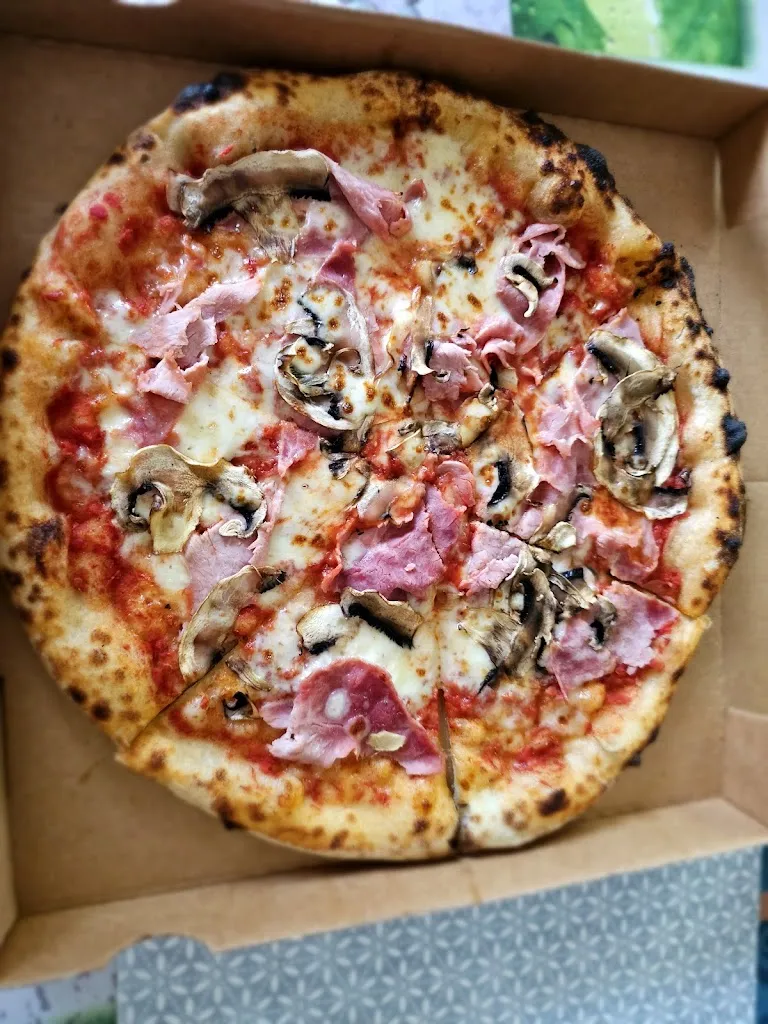 Sam Crews_la cuisine de julien_Saint-Girons_review