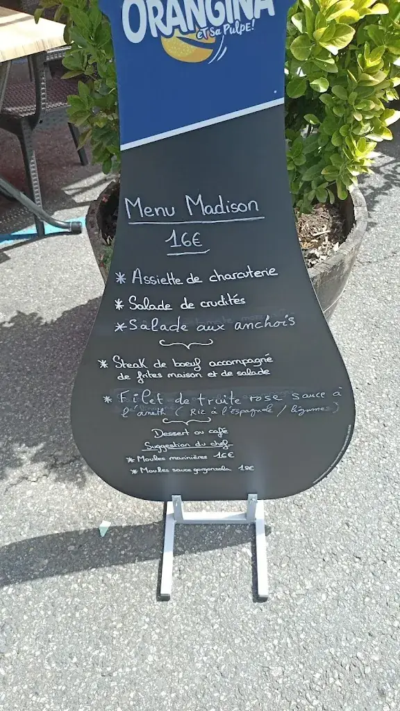 Ewan Friboulet_Bar Restaurant LeMadison_Saint-Girons_review