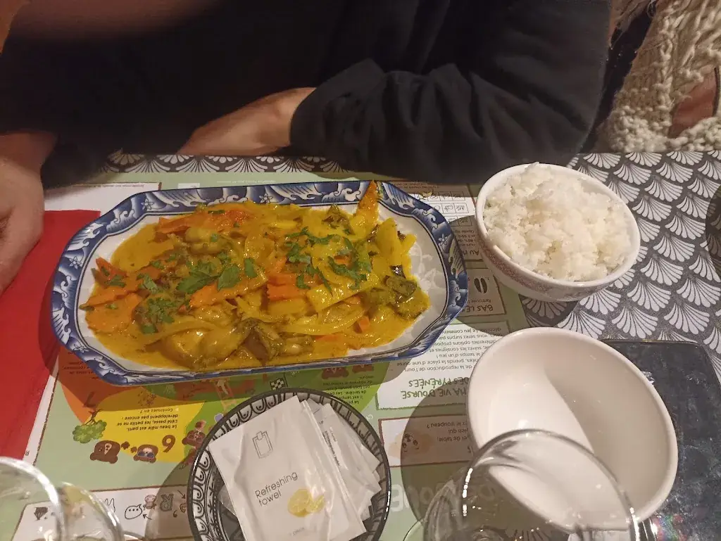 Niko Baz_Saigon City_Saint-Girons_review