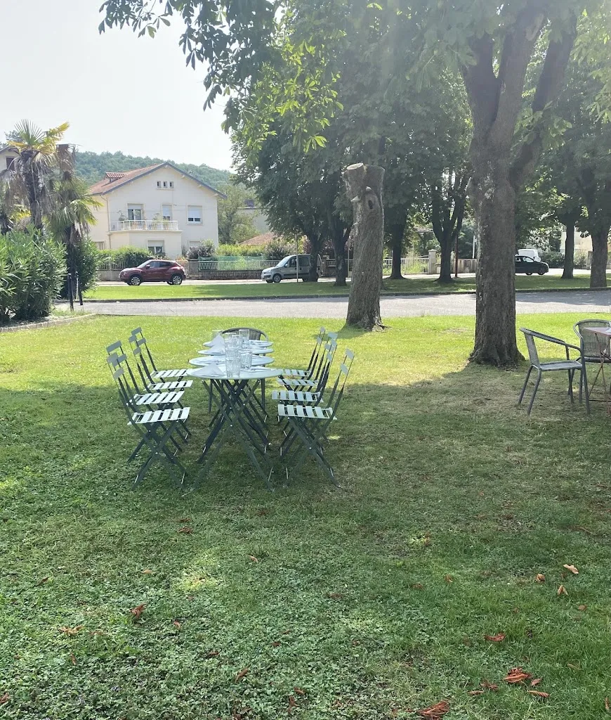 Eve Read_Le Carré de l'Ange - restaurant_Saint-Lizier_review