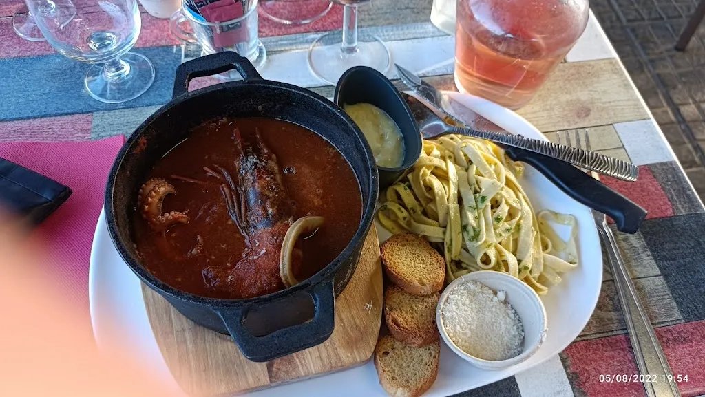 Alan Saunders_ Aux Goûts Du Monde_Saint-Gilles_review