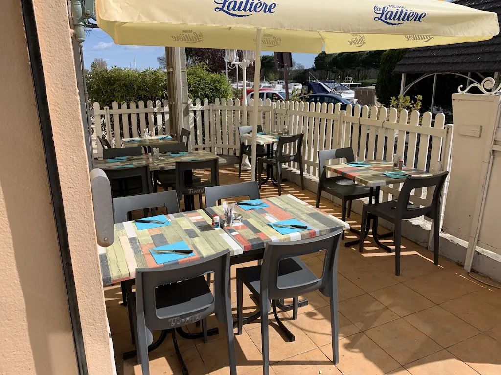  Aux Goûts Du Monde restaurant in Saint-Gilles