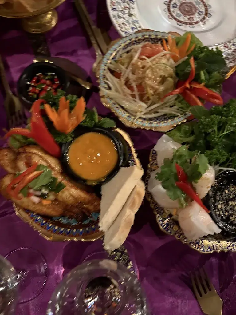 Ragnhild Johansen_Na Village_Genève_recensione