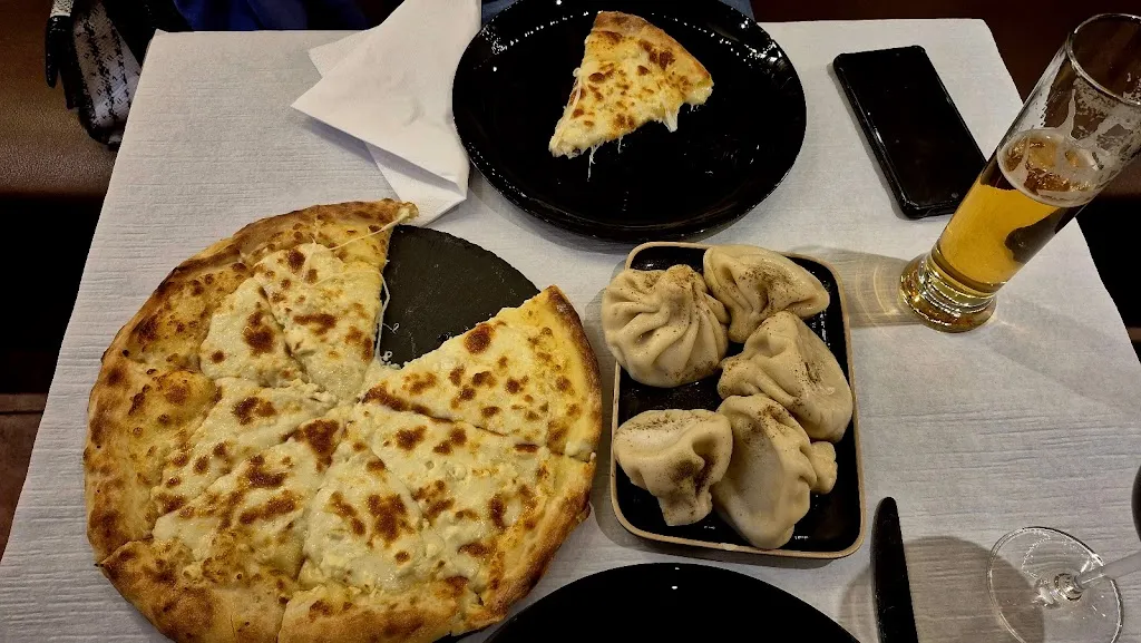 Alexandru Roznov_Maison Marani_Genève_review