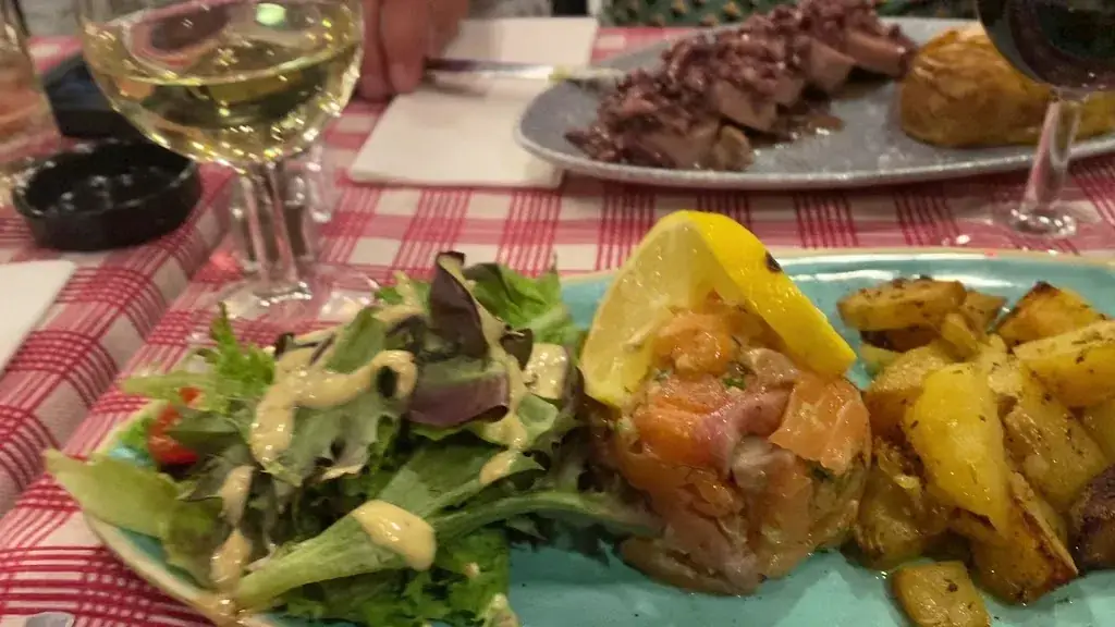 Fiston - Bouchon Lyonnais _Lyon_slider_image_2