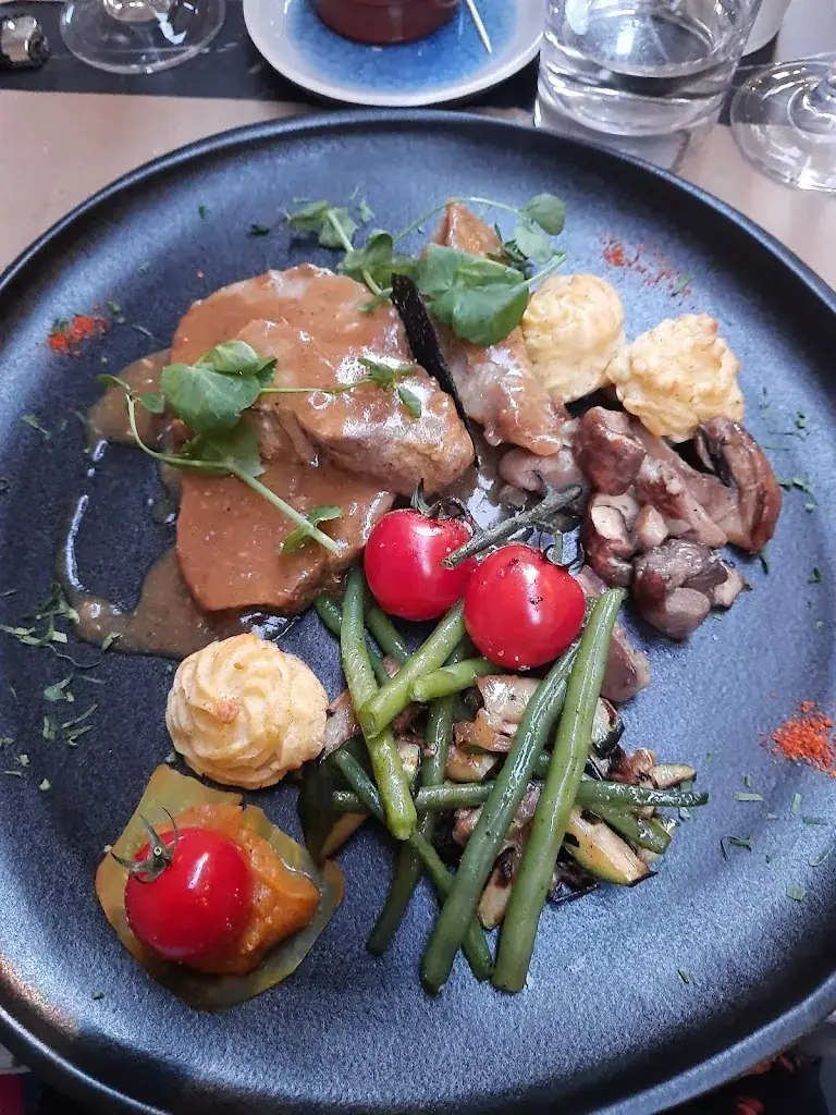 Audrey De Bock_Le Comptoir des Sarrasins_Aiguèze_recensione