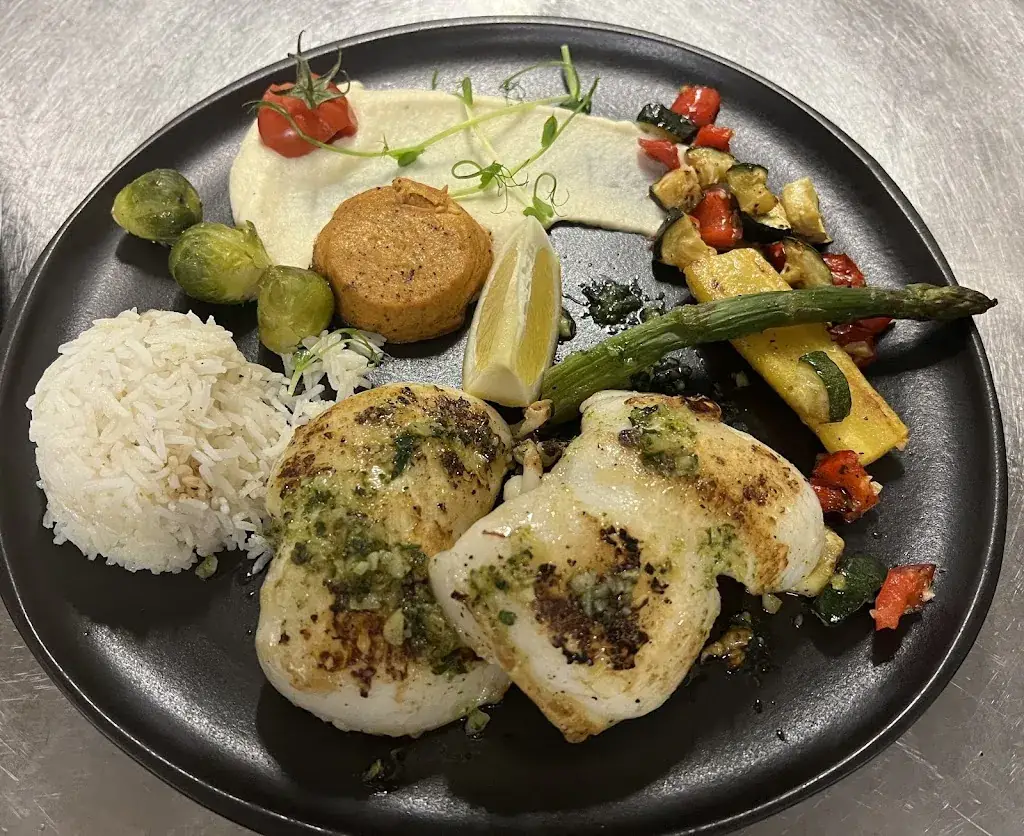 Restaurant le Camargue_Saint-Martin-d'Ardèche_slider_image_2