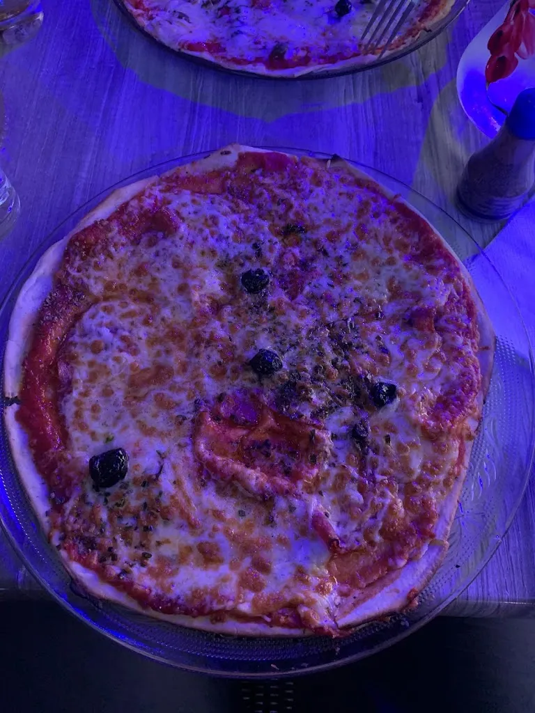 Danny Sheath_Le Belvédère_Aiguèze_review