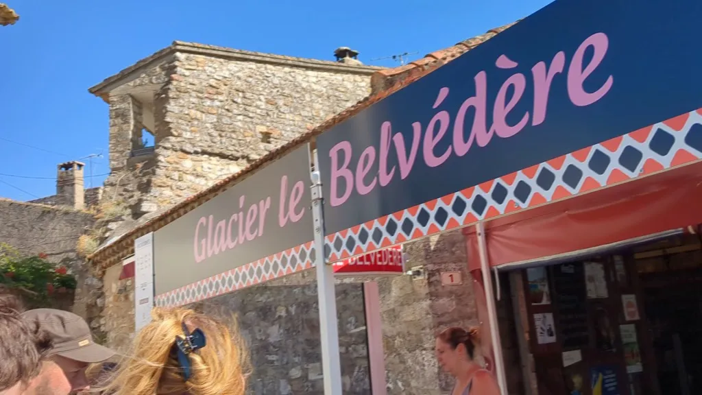 Le Belvédère_Aiguèze_slider_image_2