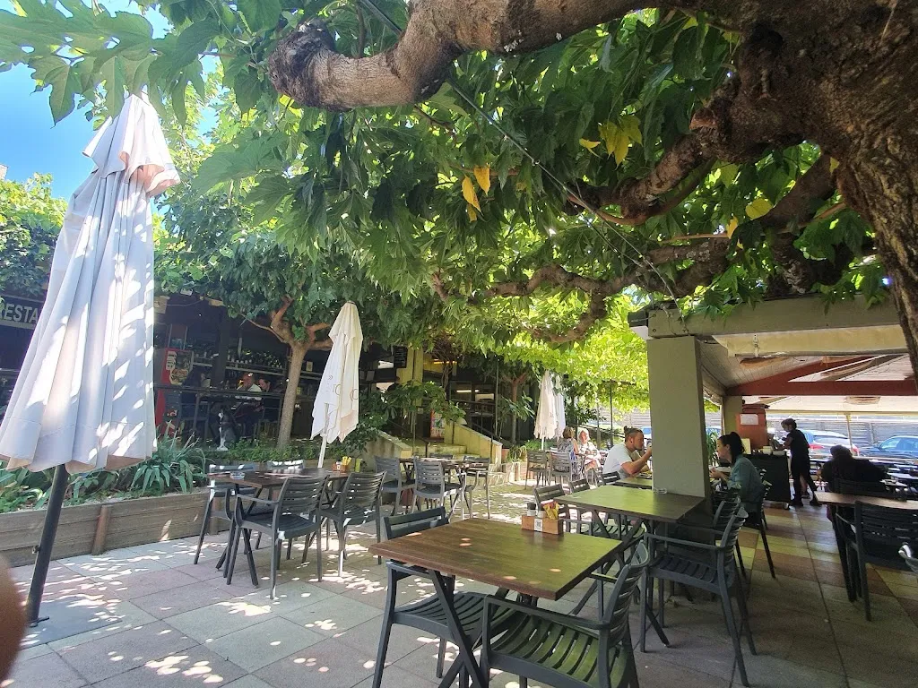 Mike Simpson _LESTIVANT_Saint-Martin-d'Ardèche_review