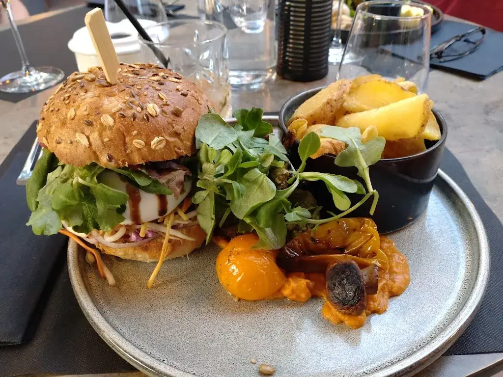 Solweig H._La Paillote_Saint-Martin-d'Ardèche_review