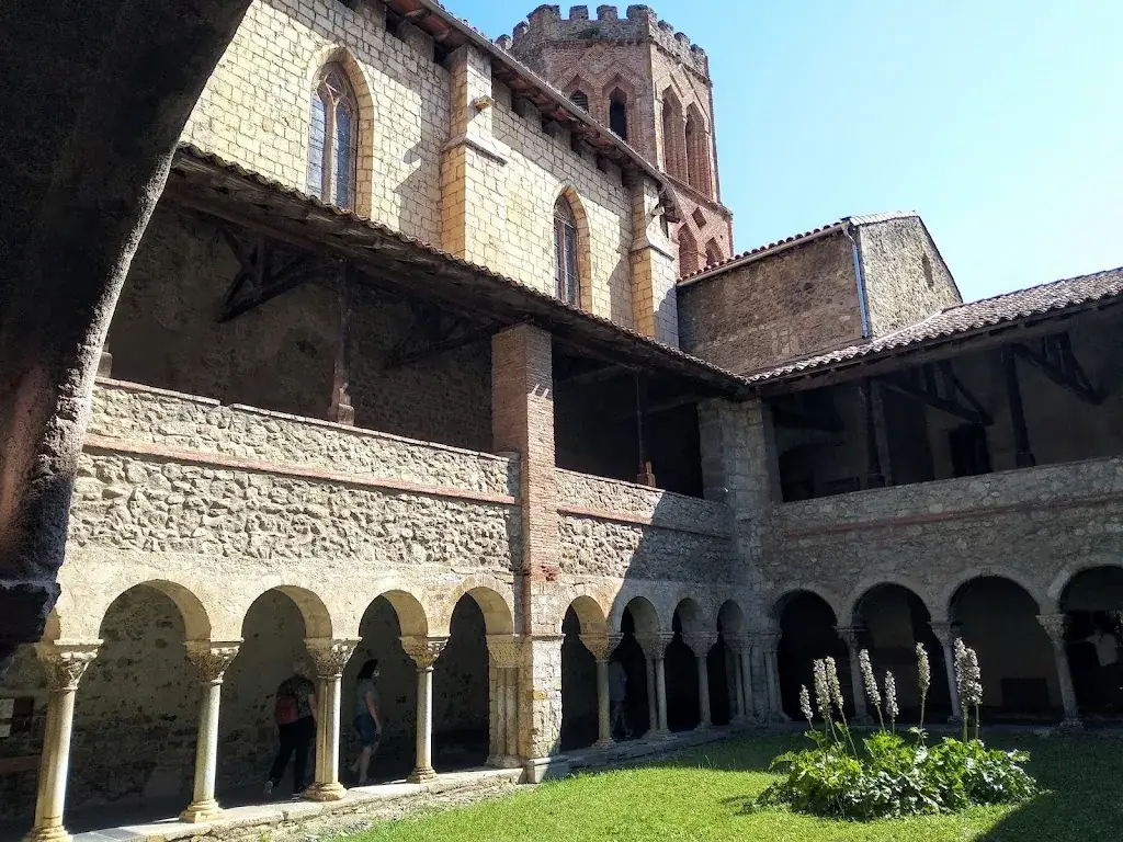 11 Place de l’Église_Saint-Lizier_slider_image_3