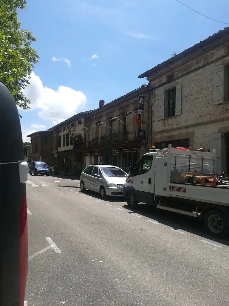 jean matthieu daniel_L'Esquisse_Pechbonnieu_review