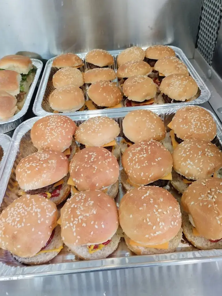 Le petit camion de Letty_Saint-Laurent-de-la-Salanque_slider_image_2