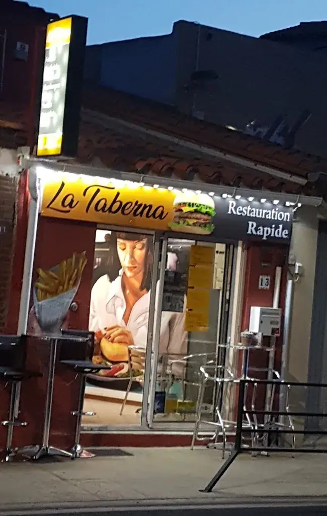 LA TABERNA restaurant in Saint-Laurent-de-la-Salanque