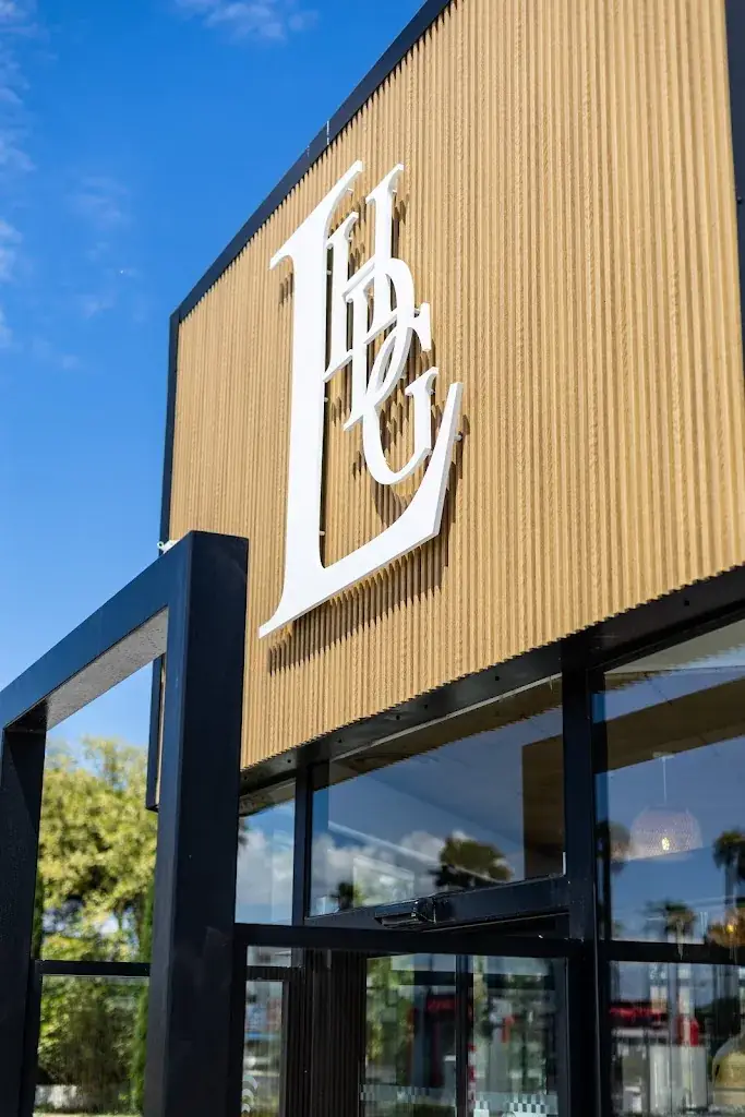 Les Halles des Gourmands_Saint-Laurent-de-la-Salanque_slider_image_1