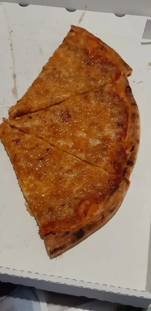 Pizza Denis_Saint-Laurent-de-la-Salanque_slider_image_2