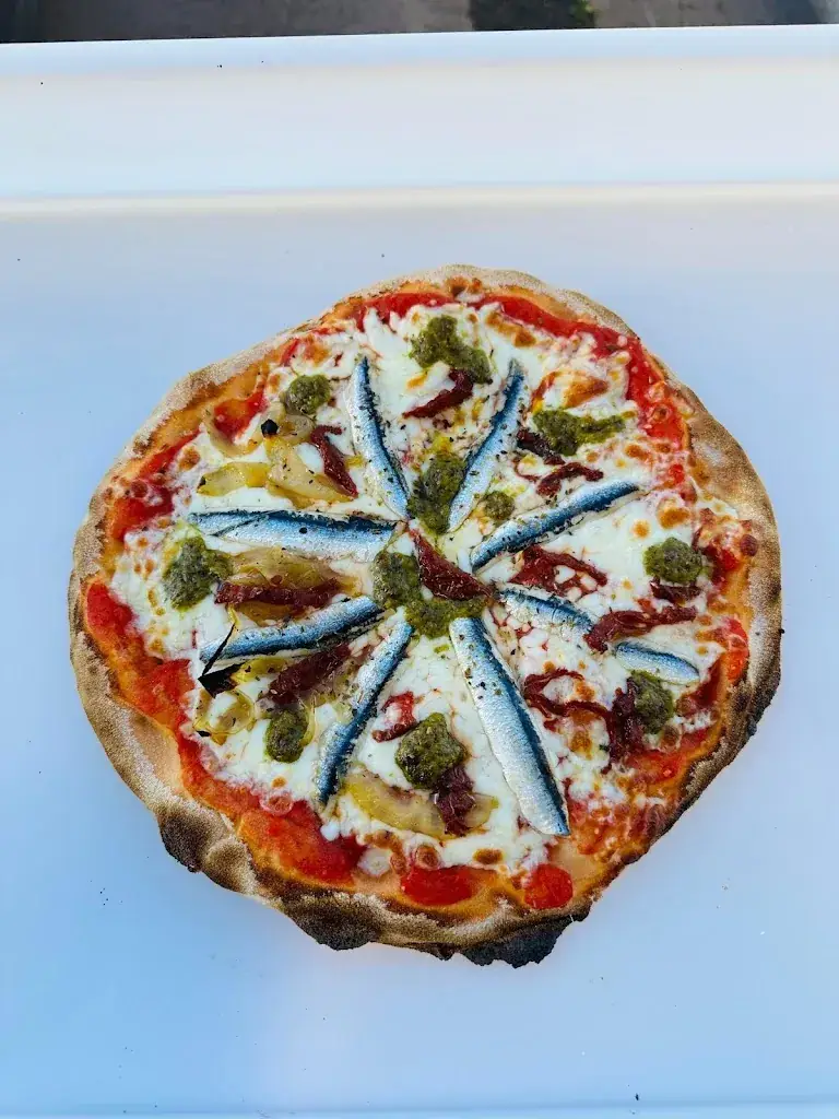 Menu_Pizzeria chez Leo_Saint-Laurent-de-la-Salanque_image_4