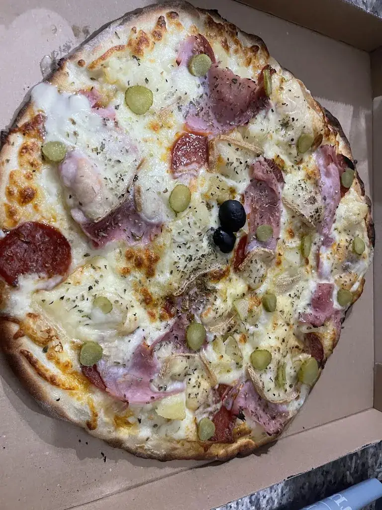 Pizzeria chez Leo_Saint-Laurent-de-la-Salanque_slider_image_2