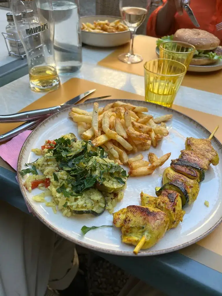 Café des autobus_Saint-Martin-de-Londres_slider_image_2