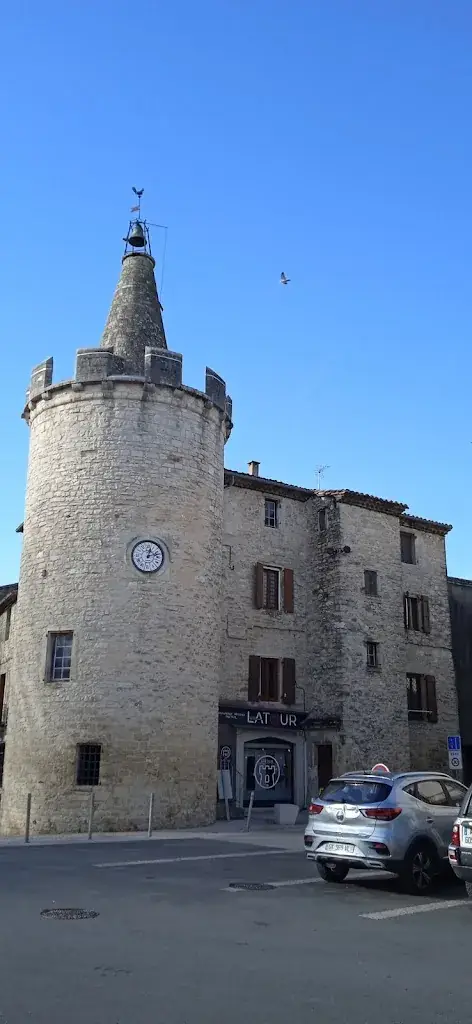 Café des autobus_Saint-Martin-de-Londres_slider_image_3