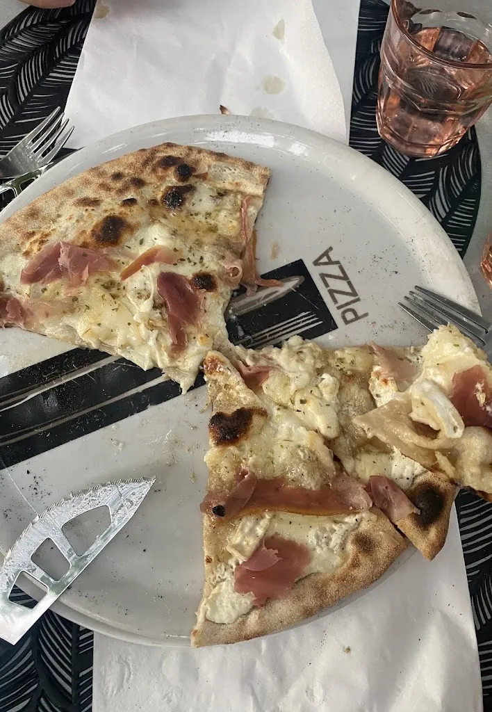 Pizzeria chez nana_Saint-Martin-de-Londres_slider_image_2