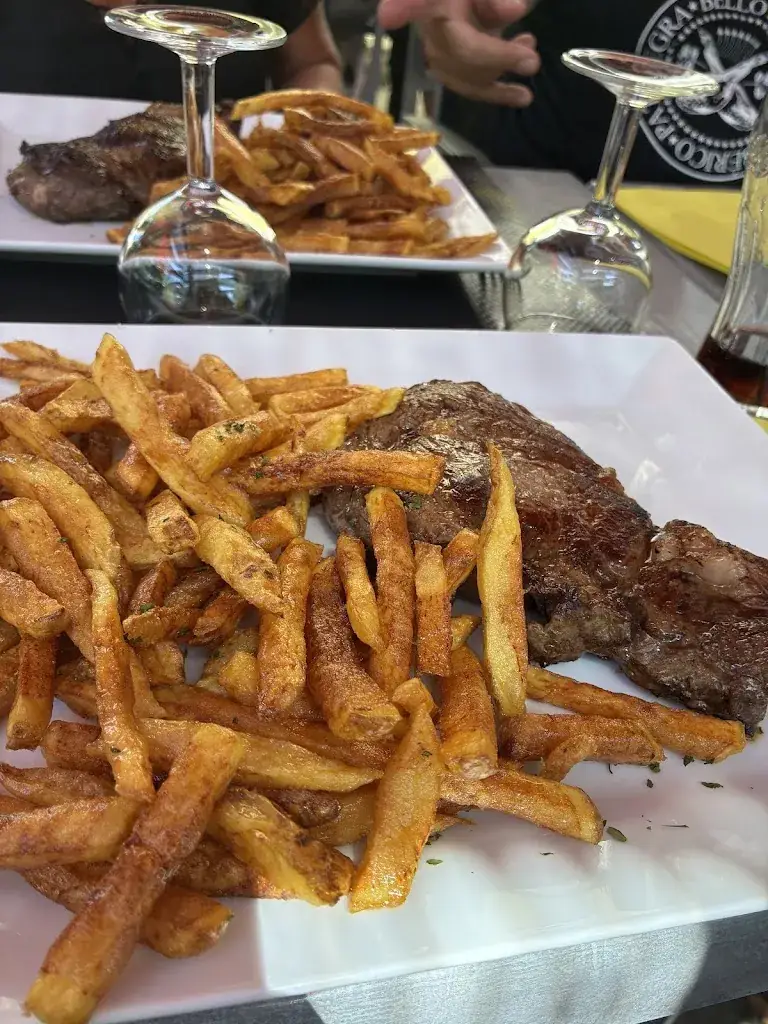 Le Londrain_Notre-Dame-de-Londres_slider_image_2