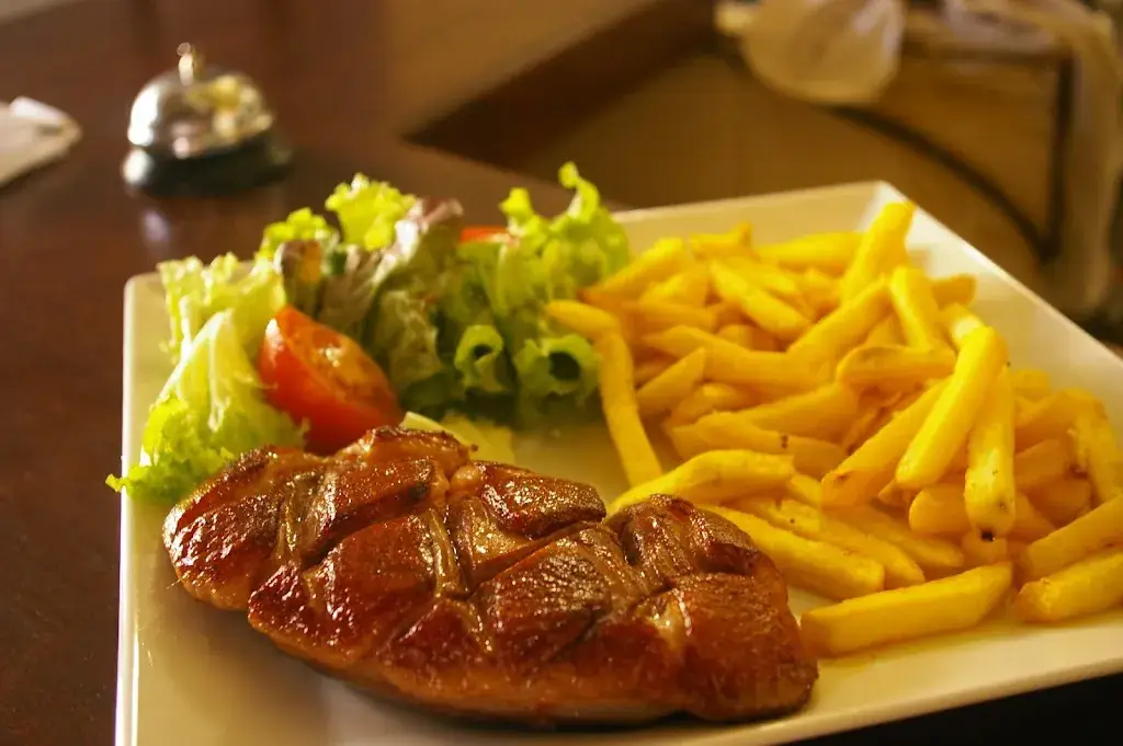 Menu_Restaurant Sous le platane_Saint-Martin-de-Londres_image_9