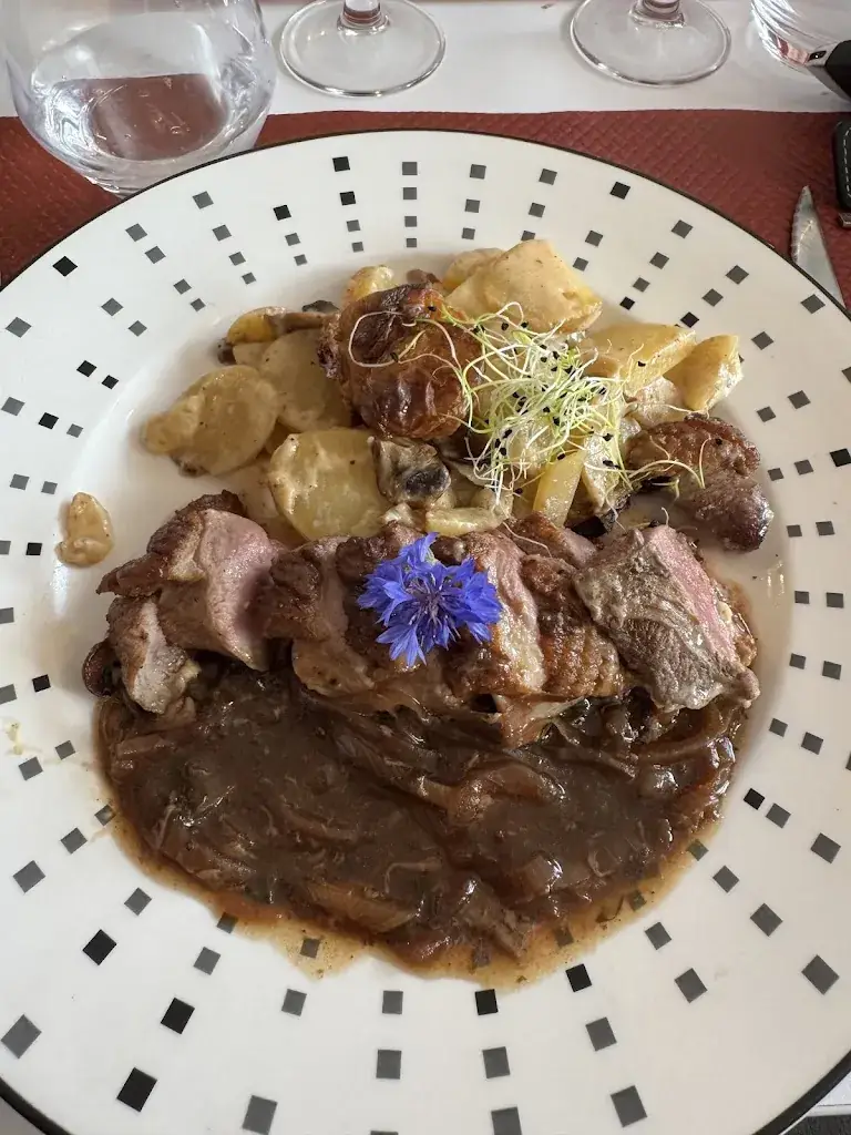 H K_Le Vintage_Corbarieu_review