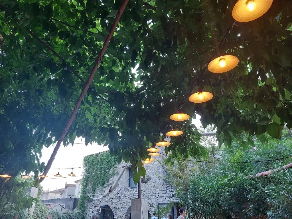 Brenda Mc_Restaurant Côté Cour_Saint-Mathieu-de-Tréviers_review