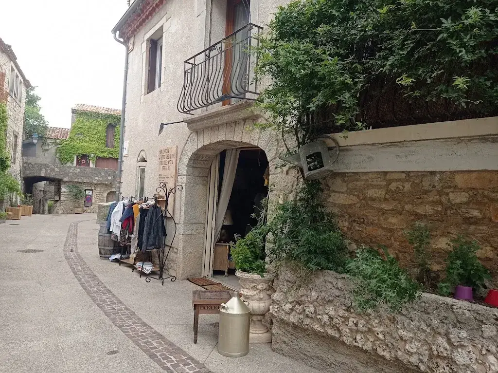 Boutique bistrot mon jardin, pas comme les autres.. Cuculles plage !_Saint-Jean-de-Cuculles_slider_image_3