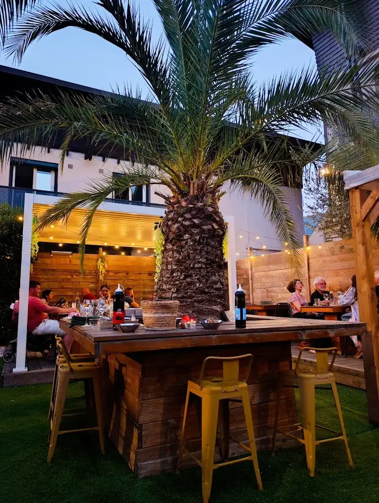 Restaurant Izard Café Central _Saint-Lary-Soulan_slider_image_3