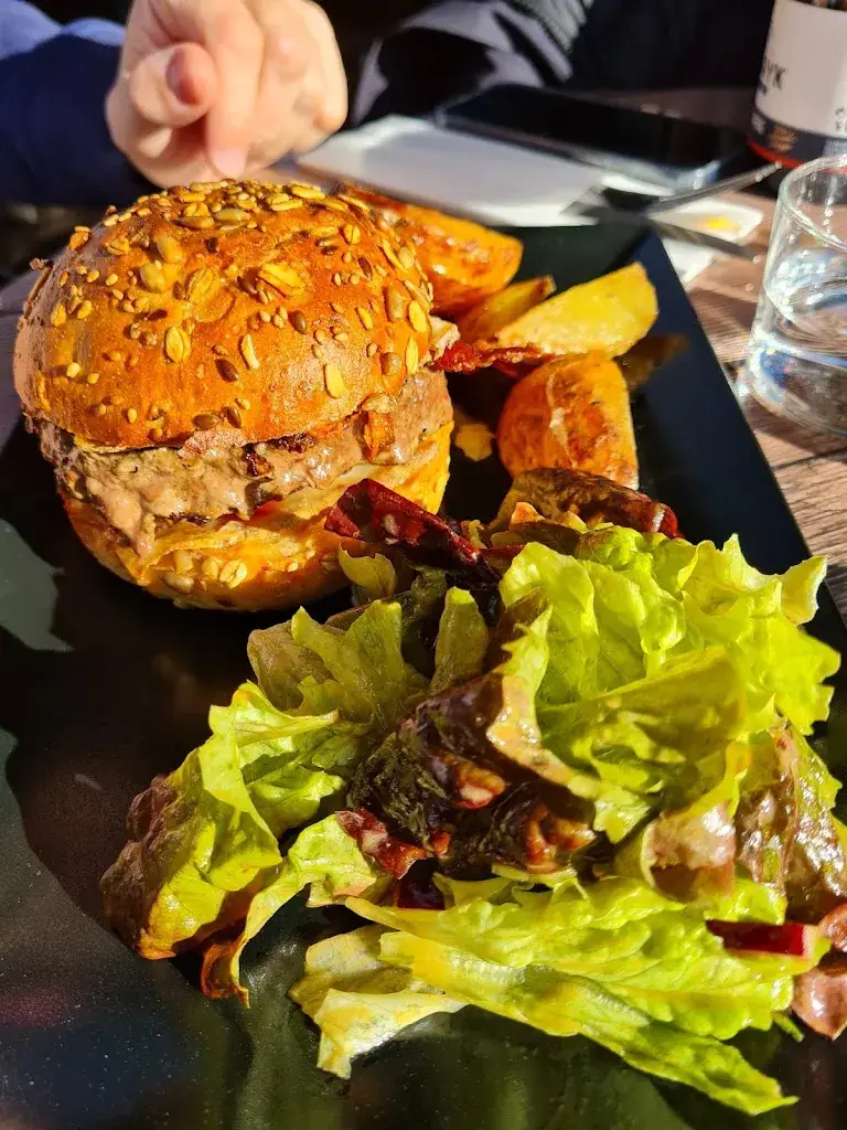 Irin Naskova_Au balcon_Saint-Lary-Soulan_review